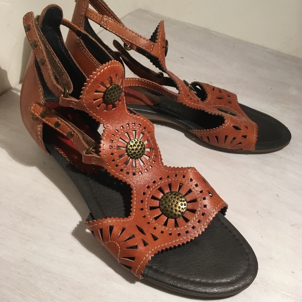 Pikolinos Medallion Sandals